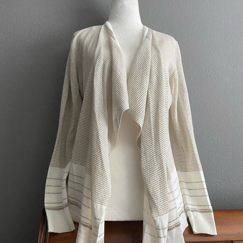 Calvin Klein too long sleeves